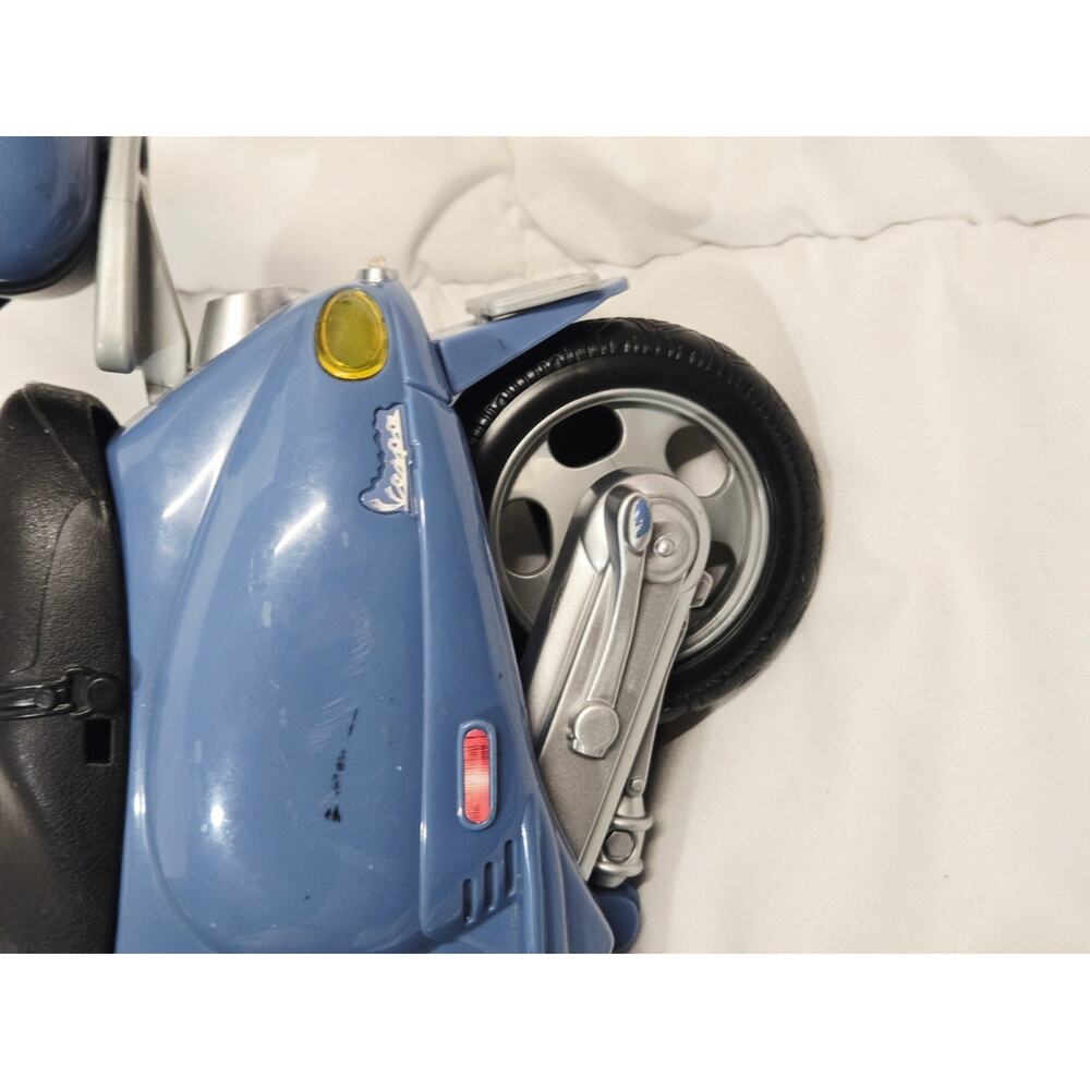 VTG Retired 2002 Barbie My Scene Blue Vespa Scooter Moped Mattel No Kickstand - Picture 4 of 11